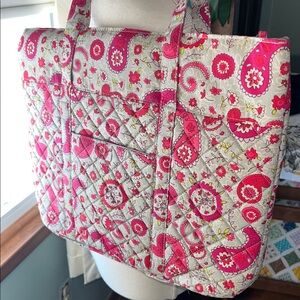 Hot Pink & Grey Paisley Insulated Tote.